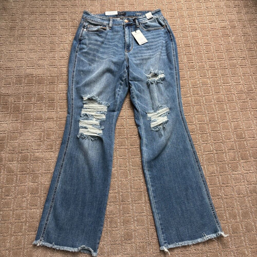 Judy Blue Distressed Boot Cut Jeans in Classic Blue